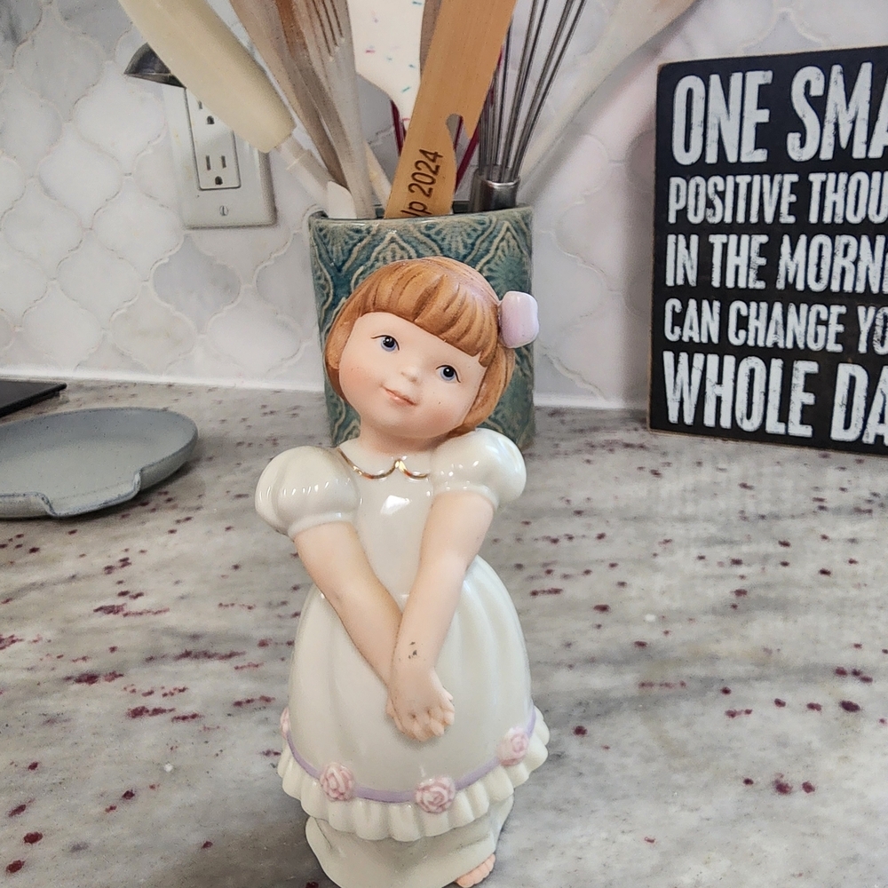 Lenox Handcrafted Ceramic Base
